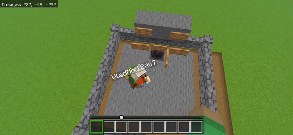 Установка воронки и таблички для сбора железа в автоматической ферме Minecraft